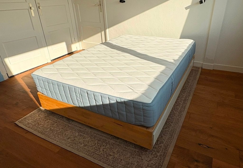 Matras + bed 140x200, Ophalen, Wit, 140 cm, Zo goed als nieuw