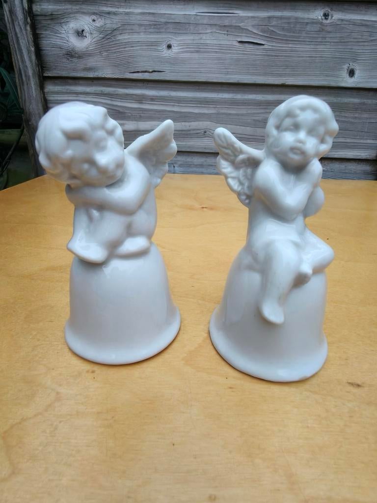 Engel bel van porselein., Verzamelen, Ophalen of Verzenden, Zo goed als nieuw, Religie