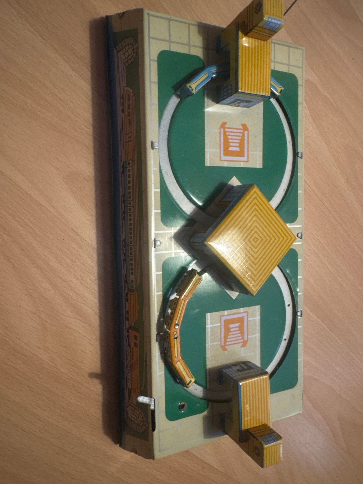 Vintage Opwindbare Racebaan en Brug Speelgoed, Overige merken, Ophalen of Verzenden, Handmatig, Racebaan