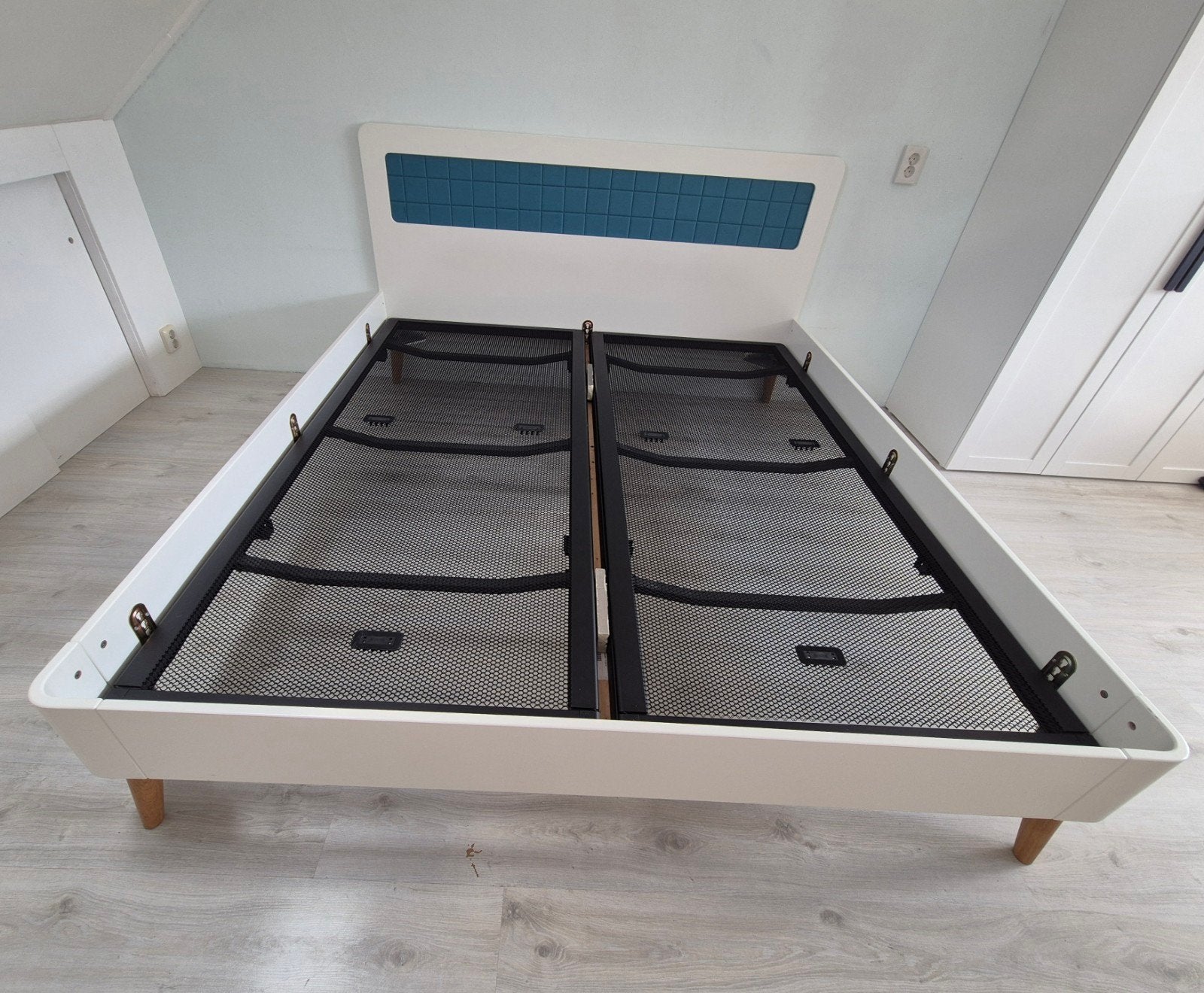 2 pers bed inc 2x Auping spiraal bodems, Gebruikt, Zwart, Tweepersoons, Ophalen of Verzenden