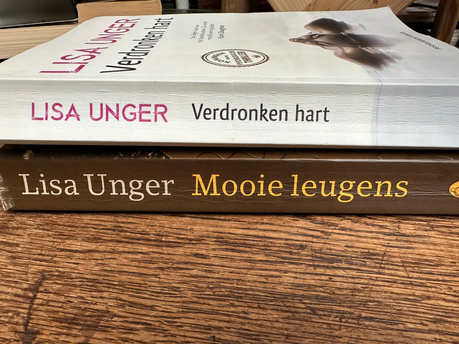 Lisa Unger: 2 titels, Ophalen of Verzenden, Zo goed als nieuw