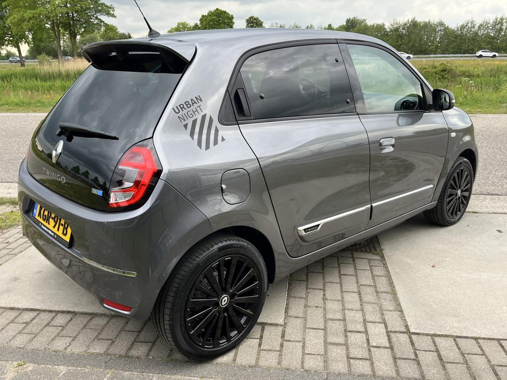 Renault Twingo Z.E. R80 Série (SOH 96%) Urban Night / Navig, Auto's, Renault, Automaat, 12 maanden, Gebruikt, Zwart