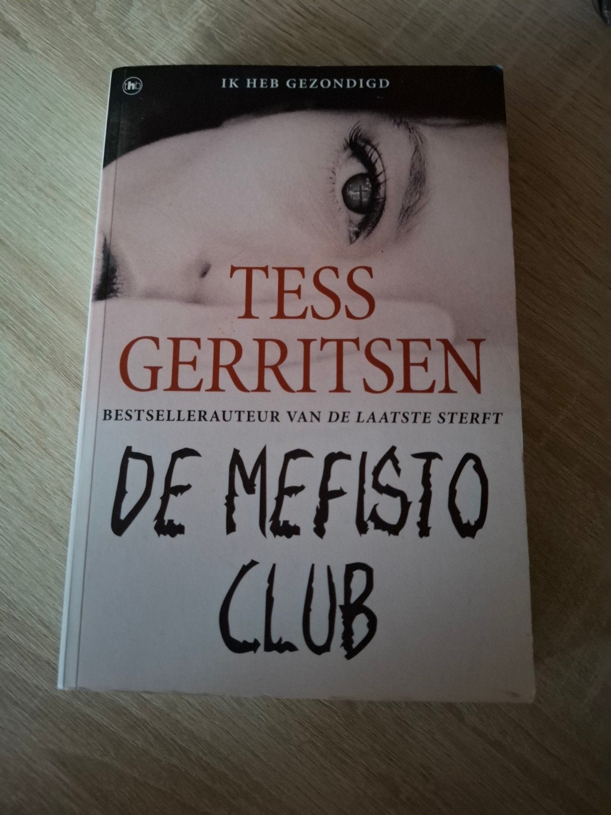 Tess Gerritsen - De Mefisto Club (Thriller), Ophalen of Verzenden, Gelezen, Tess Gerritsen, Amerika