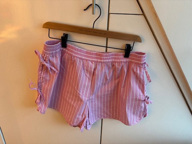 ZARA gestreept korte short maat L nieuw, Kleding | Dames, Kort, Maat 42/44 (L), Nieuw, Ophalen of Verzenden