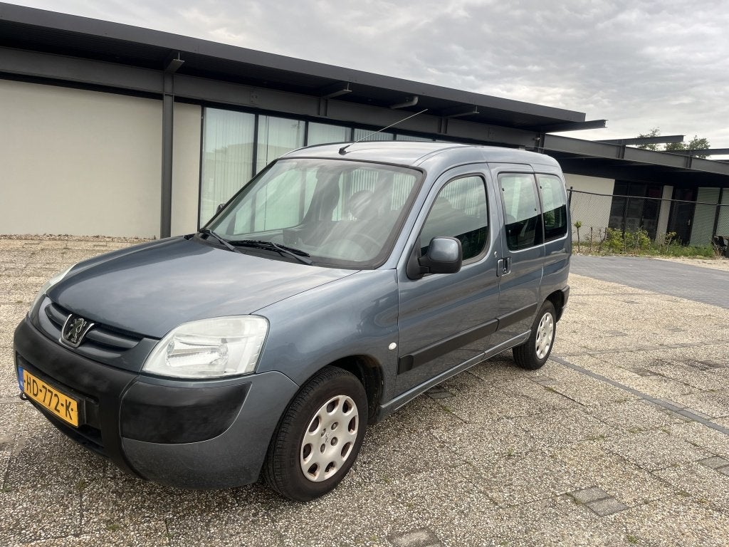 Peugeot Partner mpv 1.4 XR 5p Airco Elektr pakket Apk, Auto's, Peugeot, Voorwielaandrijving, Stof, 49 €/maand, 14 km/l