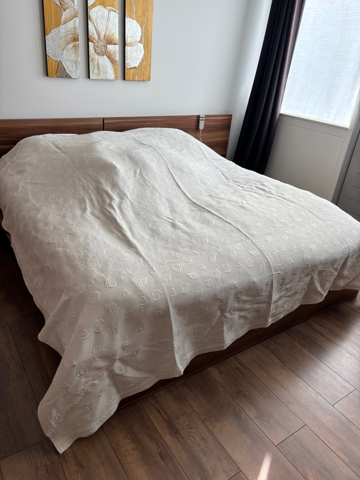 Sprei schelp motief , ecru , 240x240cm, Ophalen of Verzenden, Zo goed als nieuw, Tweepersoons