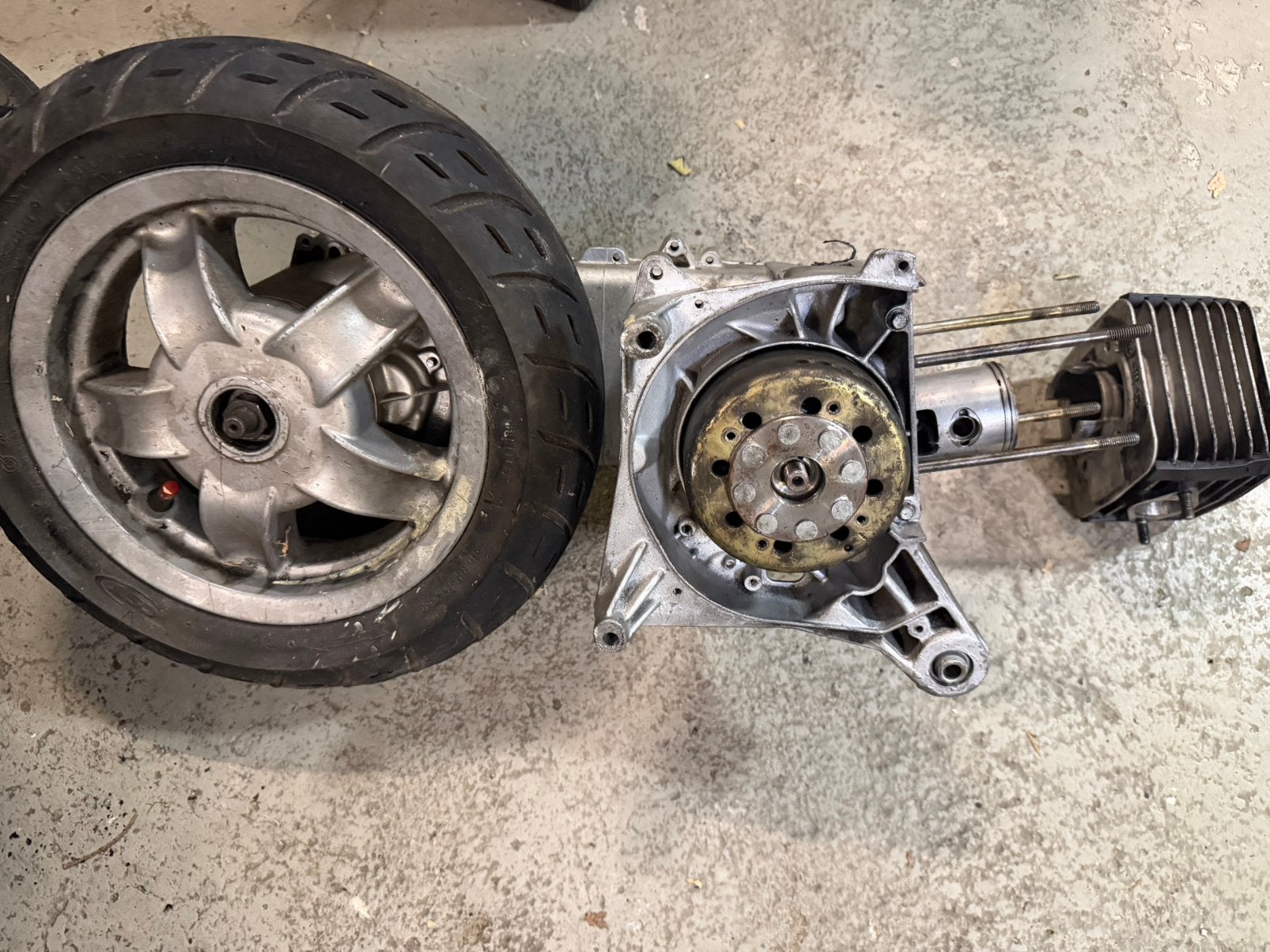 Piaggio 125cc blok, Ophalen