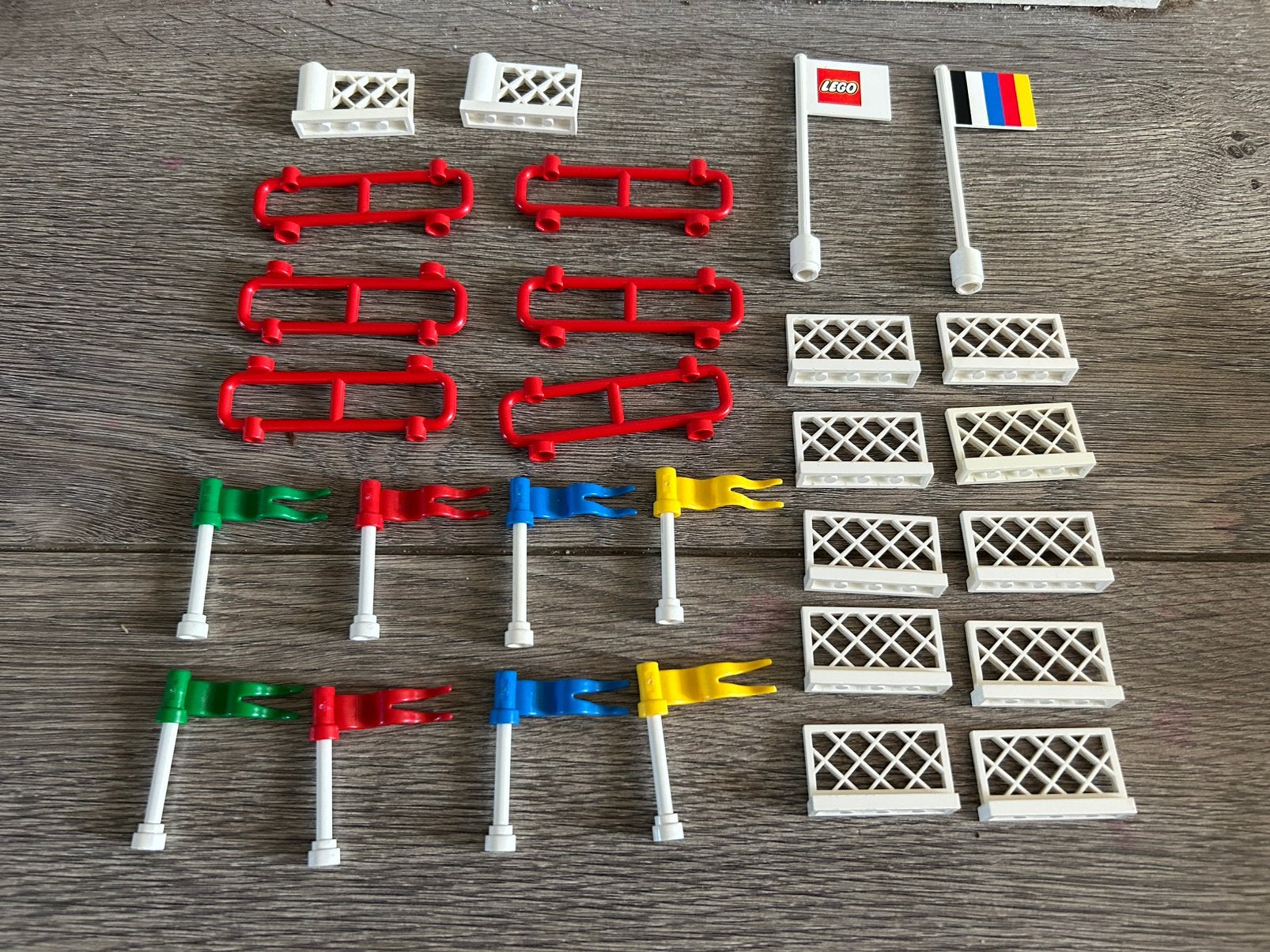 Lego Classic Town 6316 Flags and Fences (1), Gebruikt, Lego, Ophalen of Verzenden, Losse stenen