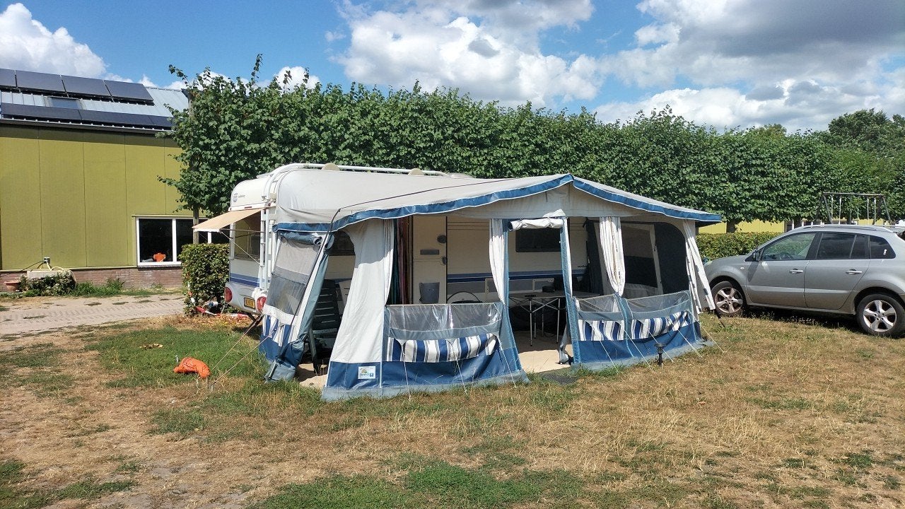 Hobby 540 UL met Bovag keuring en veel extra's, Rondzit, Hobby, Particulier, Koelkast