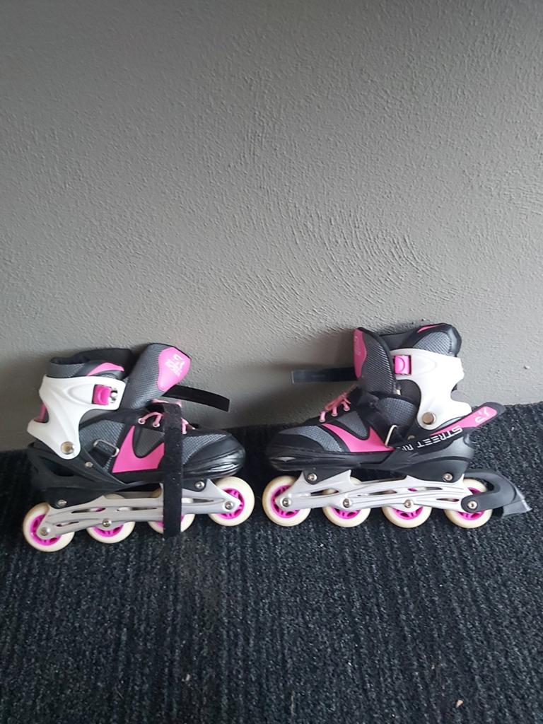 Verstelbare rolschaatsen maat 37-40, zwart/roze, Ophalen of Verzenden, Verstelbaar, Gebruikt, Kinderen