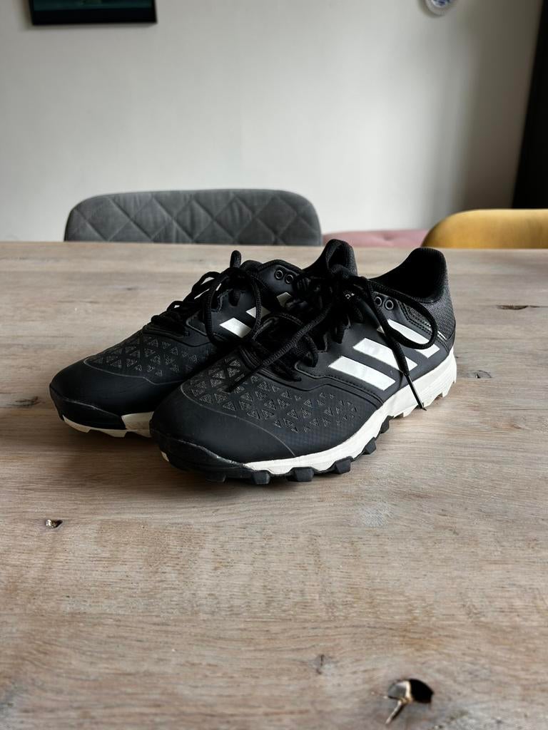 Hockeyschoenen (mt 41,5), Sport en Fitness, Hockey, Ophalen, Gebruikt, Schoenen