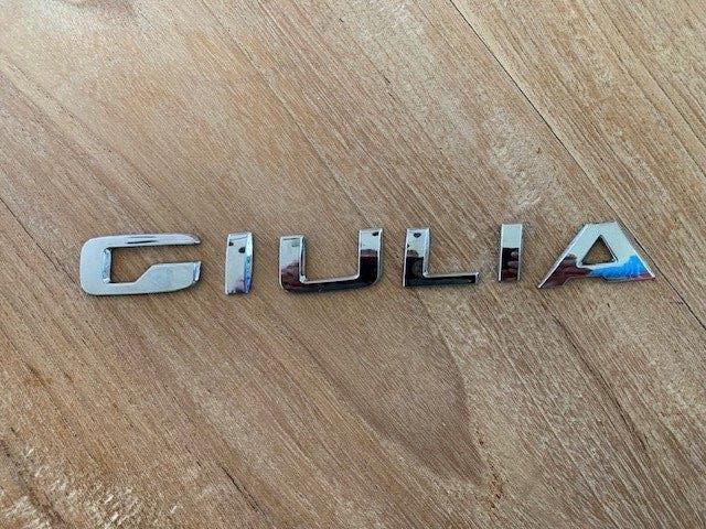 Alfa Romeo 952 Giulia originele kofferbak letters, Ophalen of Verzenden, Gebruikt, Alfa Romeo