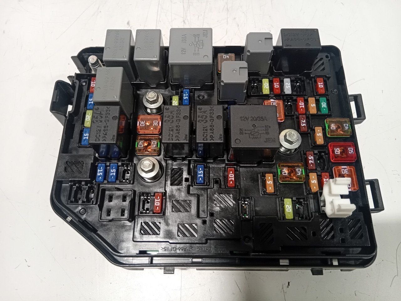 Zekeringkast Opel Karl, Auto-onderdelen, Onderdelen@venauto.nl, Van der Ven Autorecycling B.V., Gebruikt, Ettenseweg 76, 4706 PB Roosendaal, The Netherlands