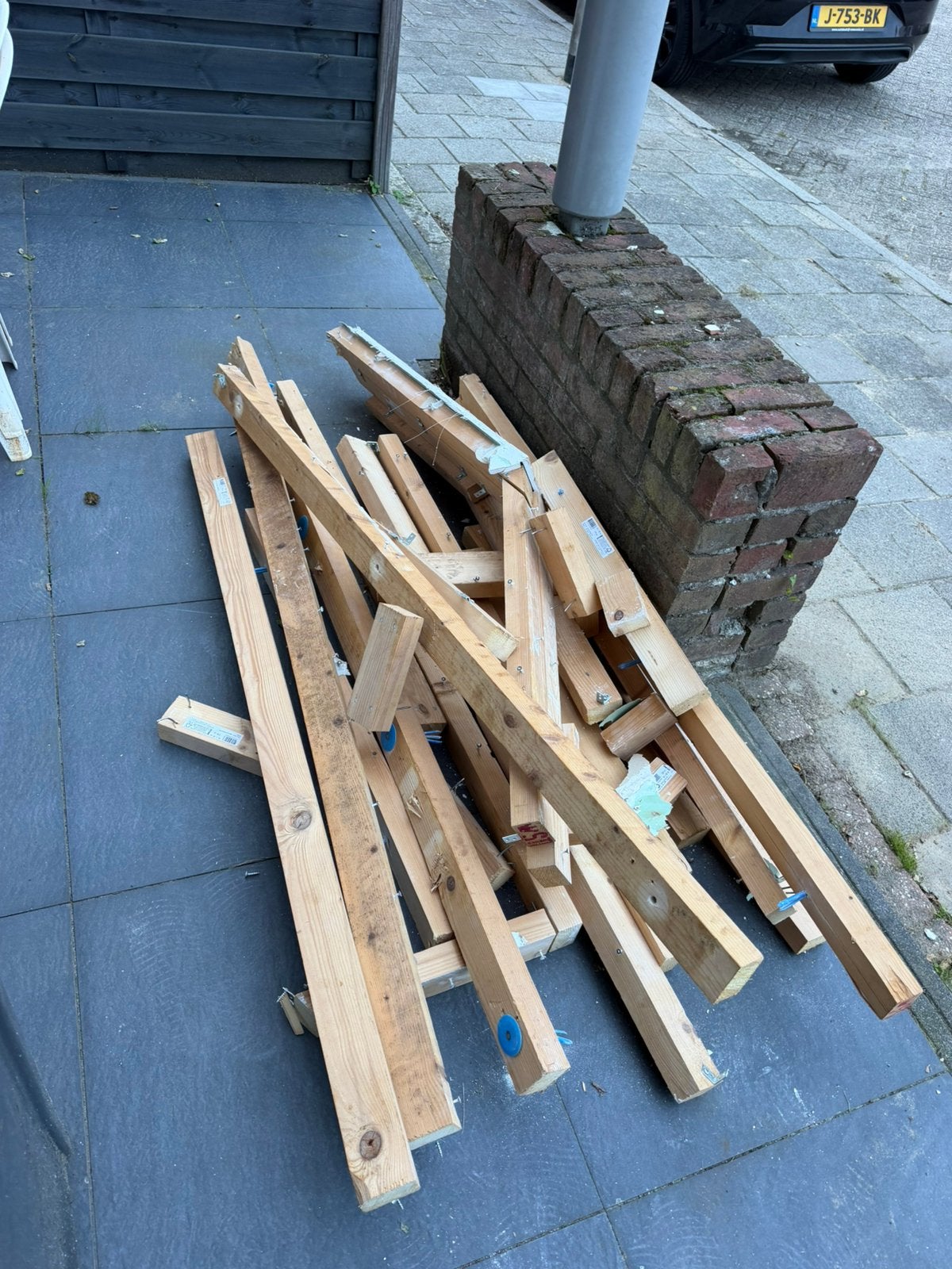 Gratis hout af te halen, Doe-het-zelf en Verbouw, Ophalen, 25 tot 50 mm, Zo goed als nieuw, Plank