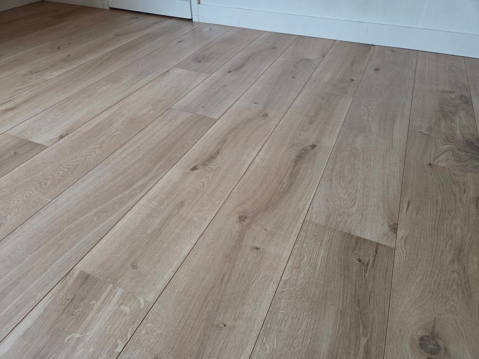 Decomode Laminaat Lions Gerona met ondervloer (ca. 21 m2), Ophalen, 50 tot 150 cm, 10 m² of meer, 10 tot 30 cm