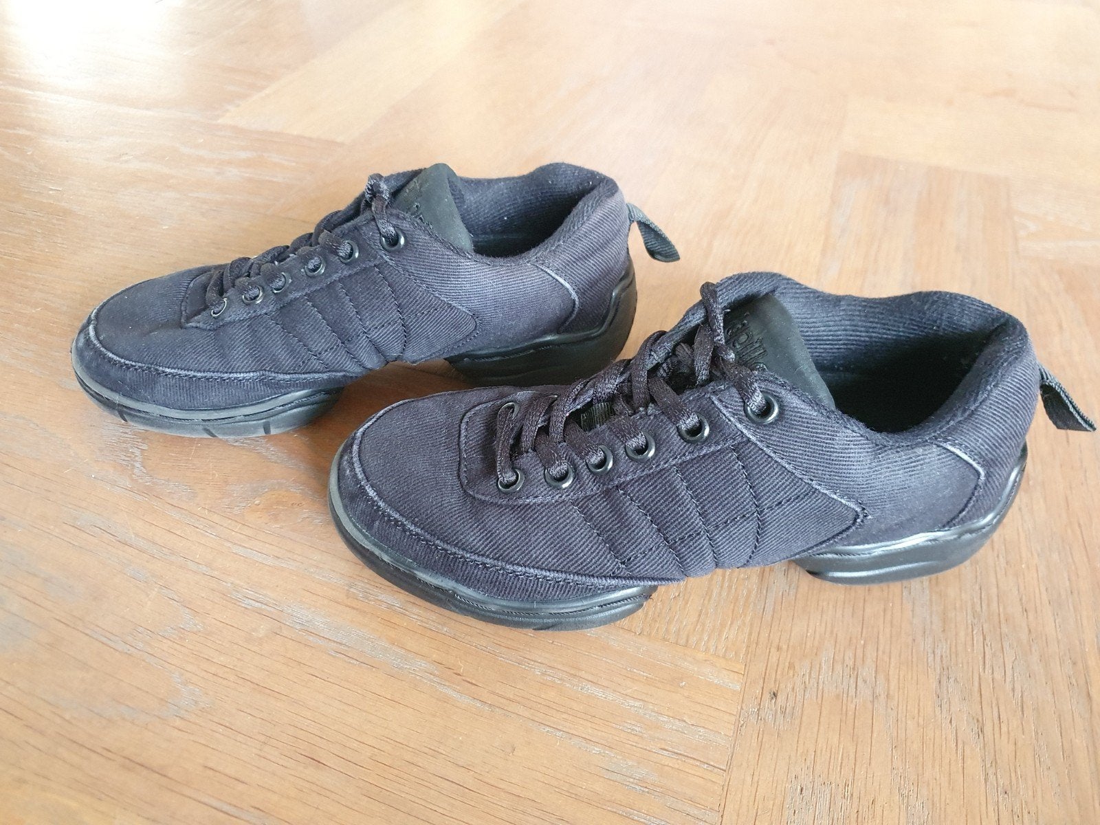 Papillon danschoenen/sneakers maat 35, Ophalen, Gebruikt, Schoenen