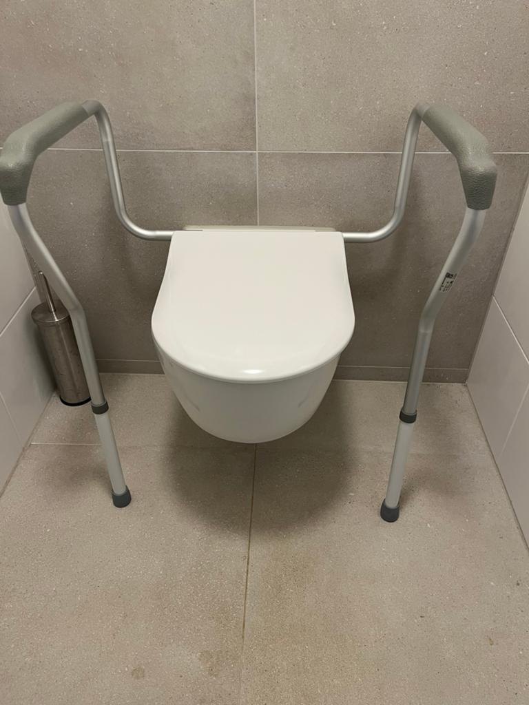 Toiletsteun Liddy - wc beugel, Diversen, Verpleegmiddelen, Ophalen of Verzenden, Zo goed als nieuw