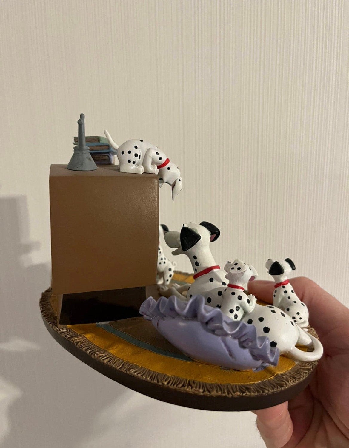 Disney Dalmatiërs tv snowglobe beeld, Verzamelen, Ophalen of Verzenden, Zo goed als nieuw, Beeldje of Figuurtje