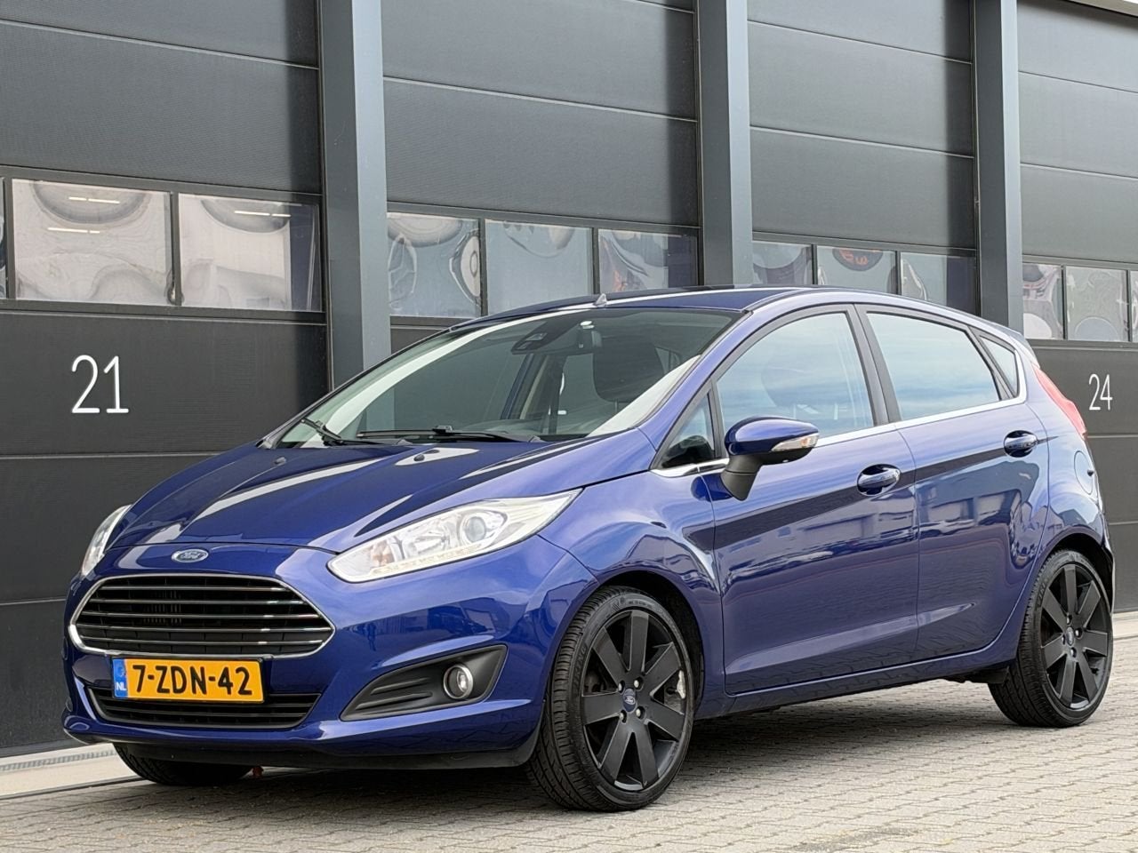 Ford Fiesta 1.6 TDCi Navi Clima Titanium EURO-6 (bj 2015), Euro 6, 95 pk, Bedrijf, Onderhoudsboekje