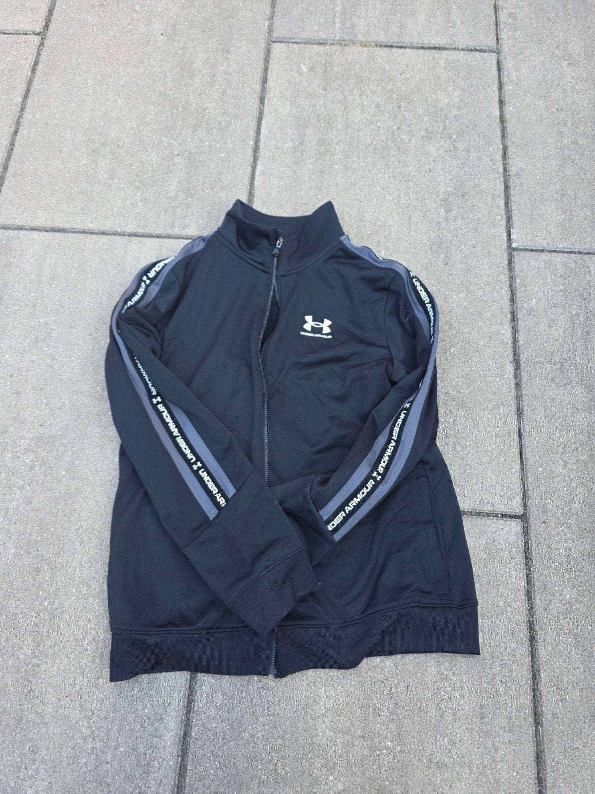 Under Armour vest maat 164, Kinderen en Baby's, Kinderkleding | Maat 128, Ophalen, Trui of Vest