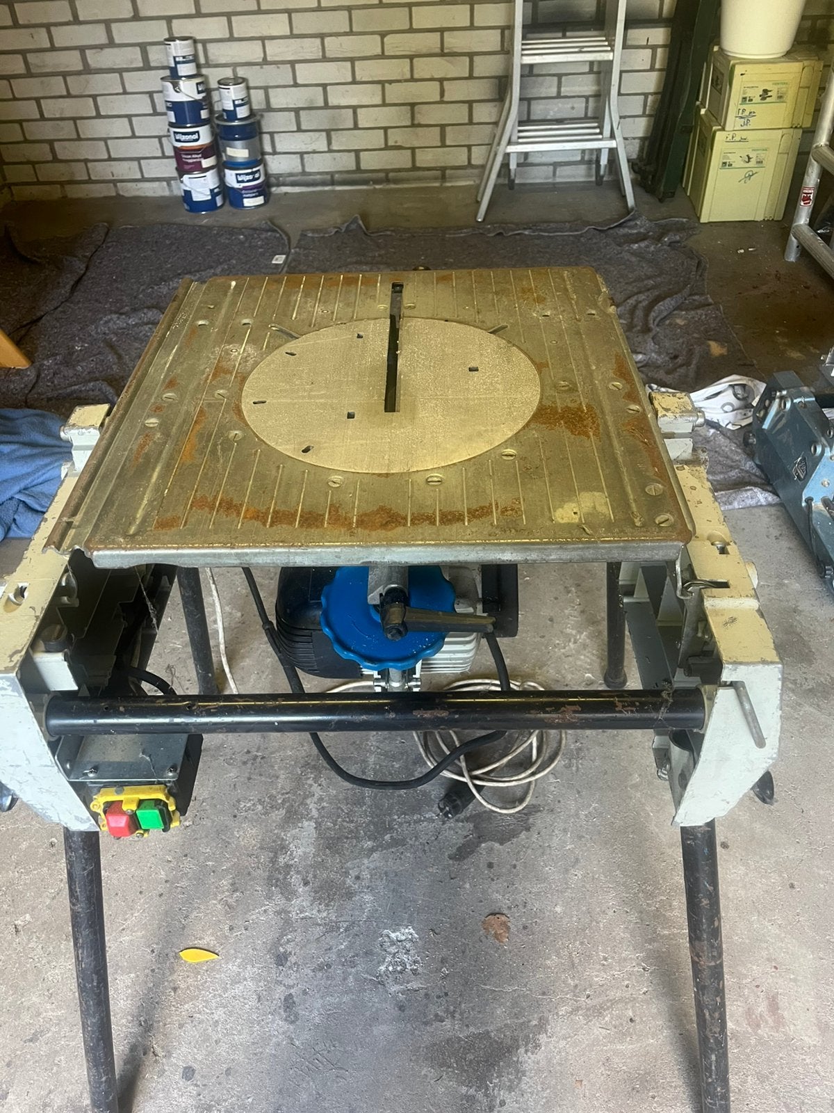 Elu zaagtafel - afkortzaag, Ophalen, Zo goed als nieuw, Afkortzaag, 30 tot 70 mm