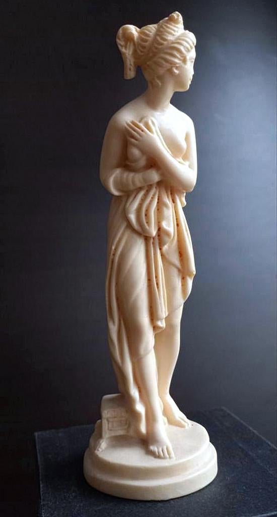 Vrouw beeld sculpture één klassieke santini-figuur, Antiek en Kunst, Kunst | Beelden en Houtsnijwerken, Ophalen of Verzenden