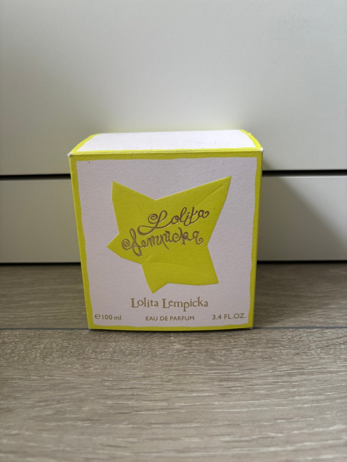 Lolita Lempicka Eau de Parfum 100 ml, Sieraden, Tassen en Uiterlijk, Uiterlijk | Parfum, Ophalen of Verzenden, Zo goed als nieuw