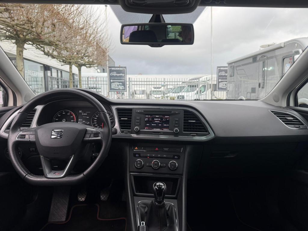 Seat Leon 1.8 TSI FR l AMBIENT l LEDER l CRUISE l CLIMA, Voorwielaandrijving, Gebruikt, 4 cilinders, Leder en Stof