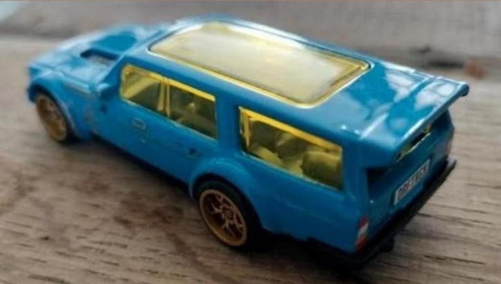 Custom VOLVO 245 station, nwe velgen, lak aangepast, Hobby en Vrije tijd, Modelauto's | 1:50, Ophalen of Verzenden, Nieuw, Auto