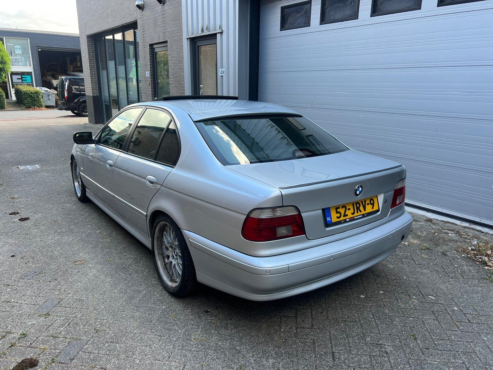 BMW 5-serie 530i! LPG! M-Pakket! AUTOMAAT! Schuifdak! Leder!, Auto's, Automaat, Dealer onderhouden, Achterwielaandrijving, Gebruikt