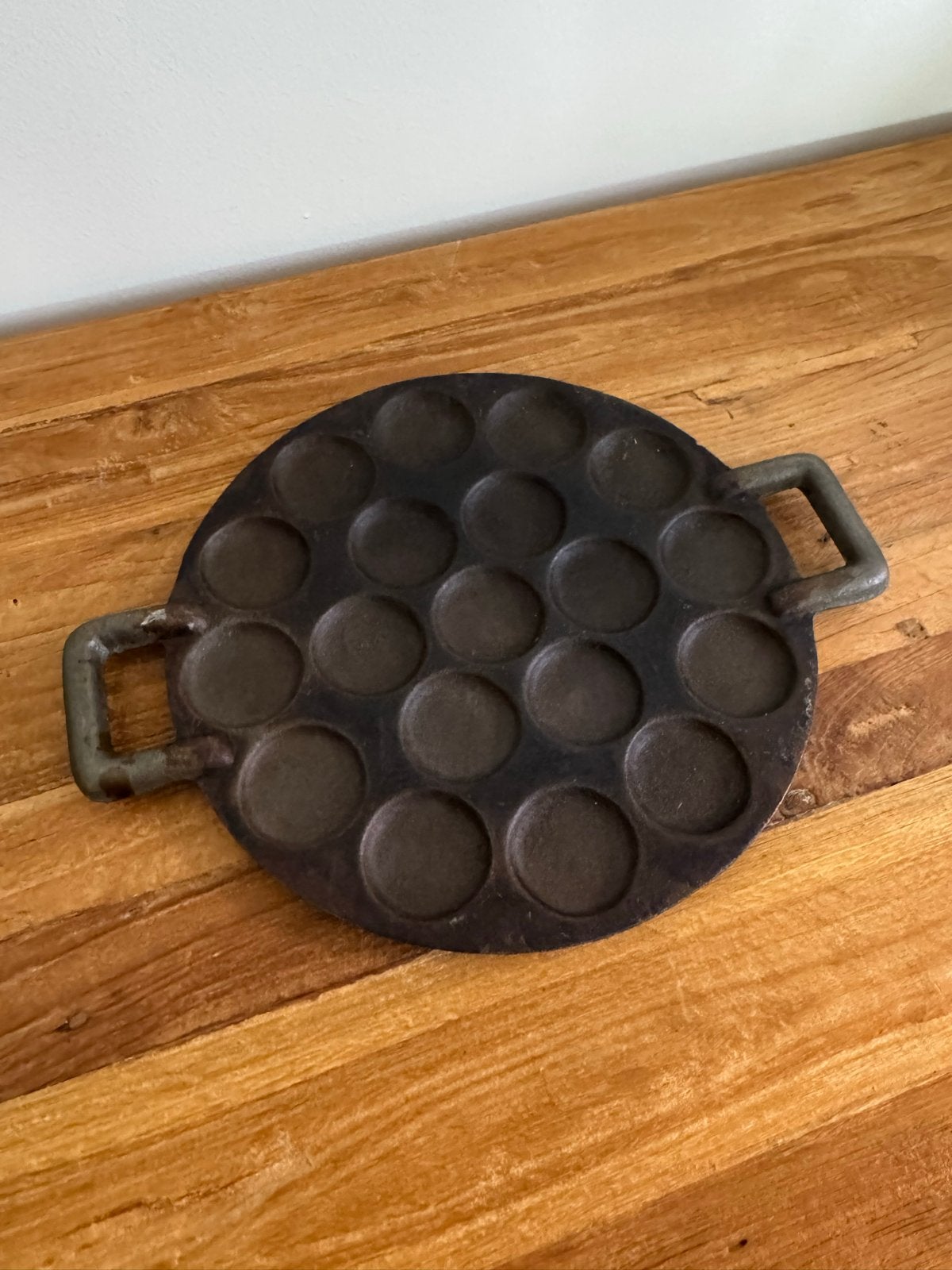 Gietijzeren poffertjespan - Vintage, Ophalen of Verzenden, Zwart, Metaal, Overige merken