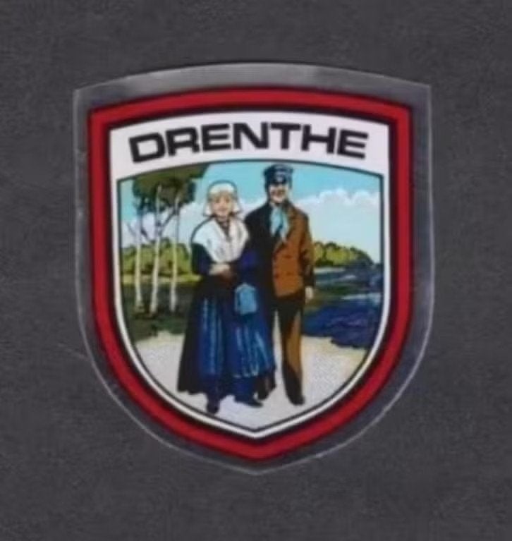 Vinylsticker Drenthe Klederdracht Man en Vrouw., Ophalen of Verzenden, Zo goed als nieuw