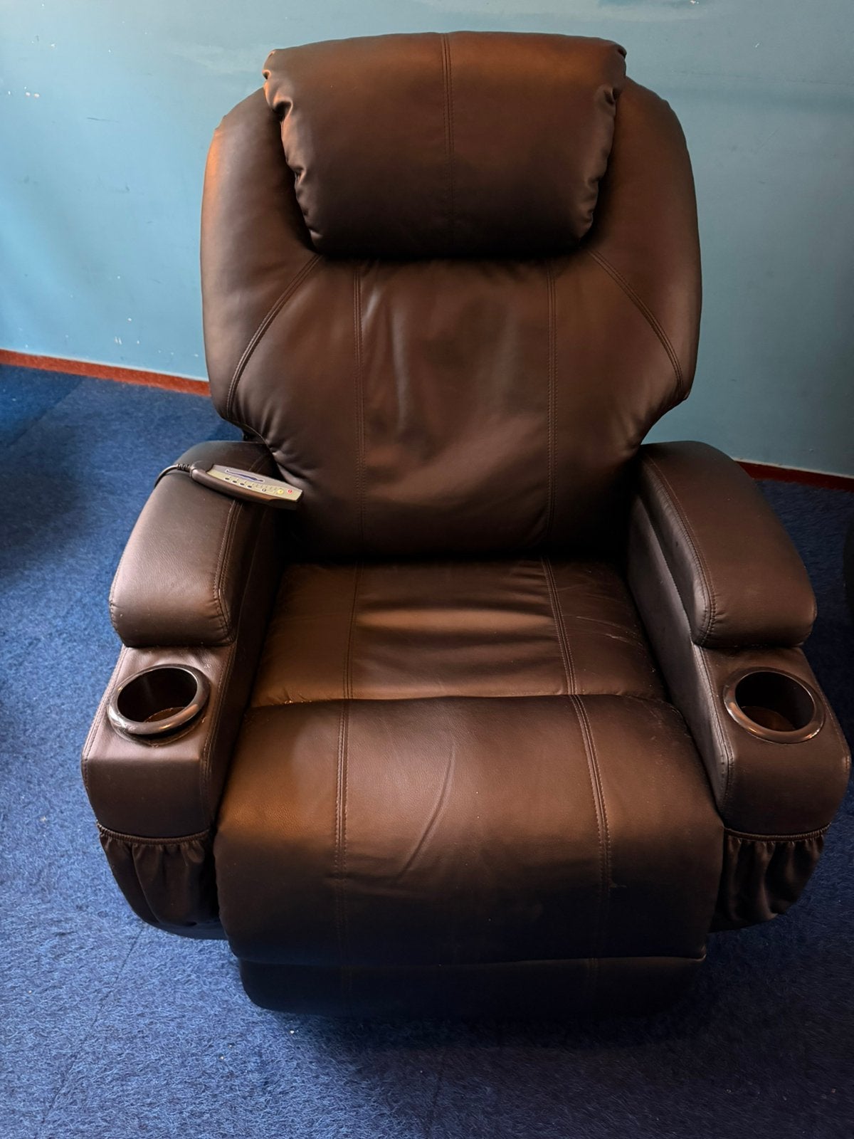 Comfortabele zwarte massagestoel, bekleed met leer.., Ophalen of Verzenden, Gebruikt, Leer