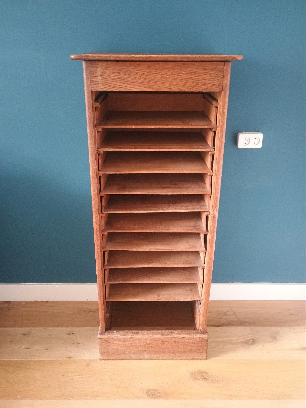 Vintage houten sorteerkast met 10 vakken, Ophalen