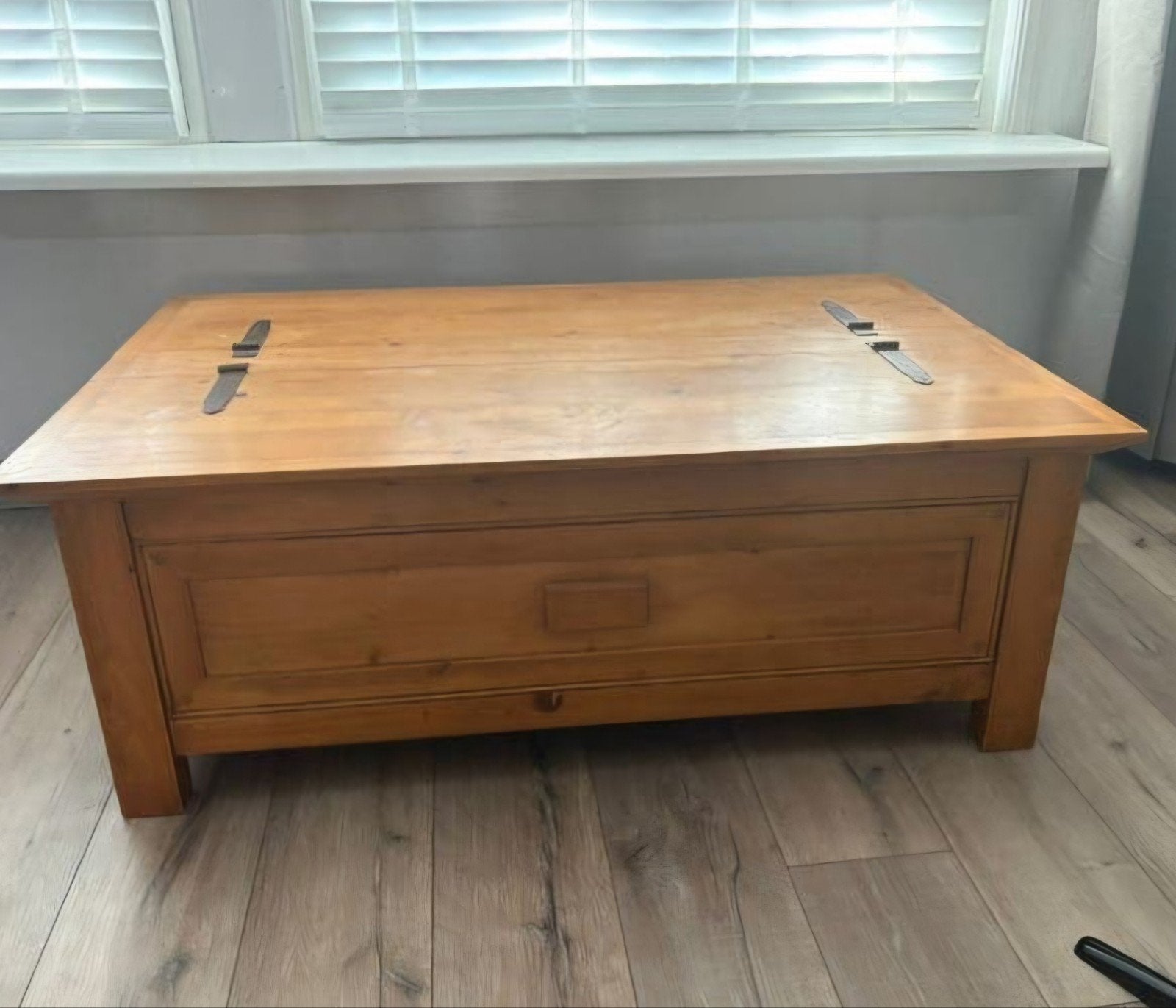 Mooie tafel salontafel dekenkist, Huis en Inrichting, Woonaccessoires | Kisten, Ophalen, Minder dan 50 cm