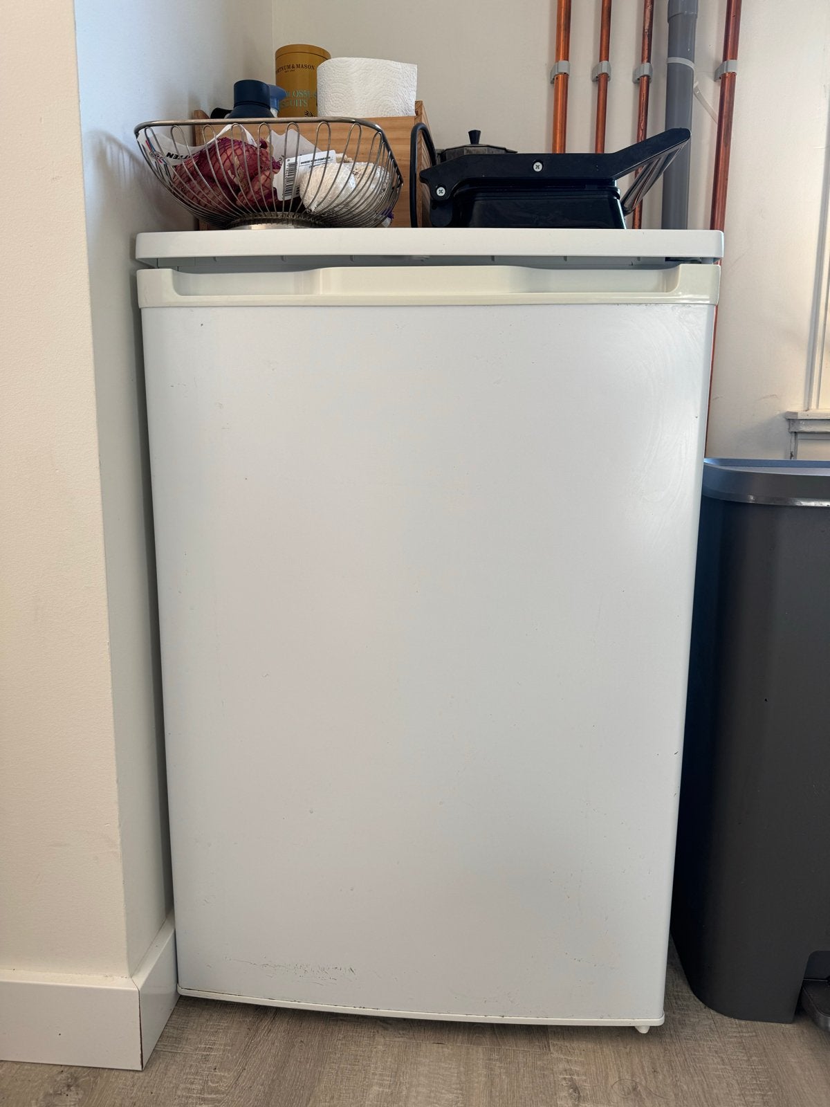 Small IKEA Fridge with Freezer Compartment – 55  55  84 cm, Gebruikt, Minder dan 75 liter, 45 tot 60 cm, Met vriesvak