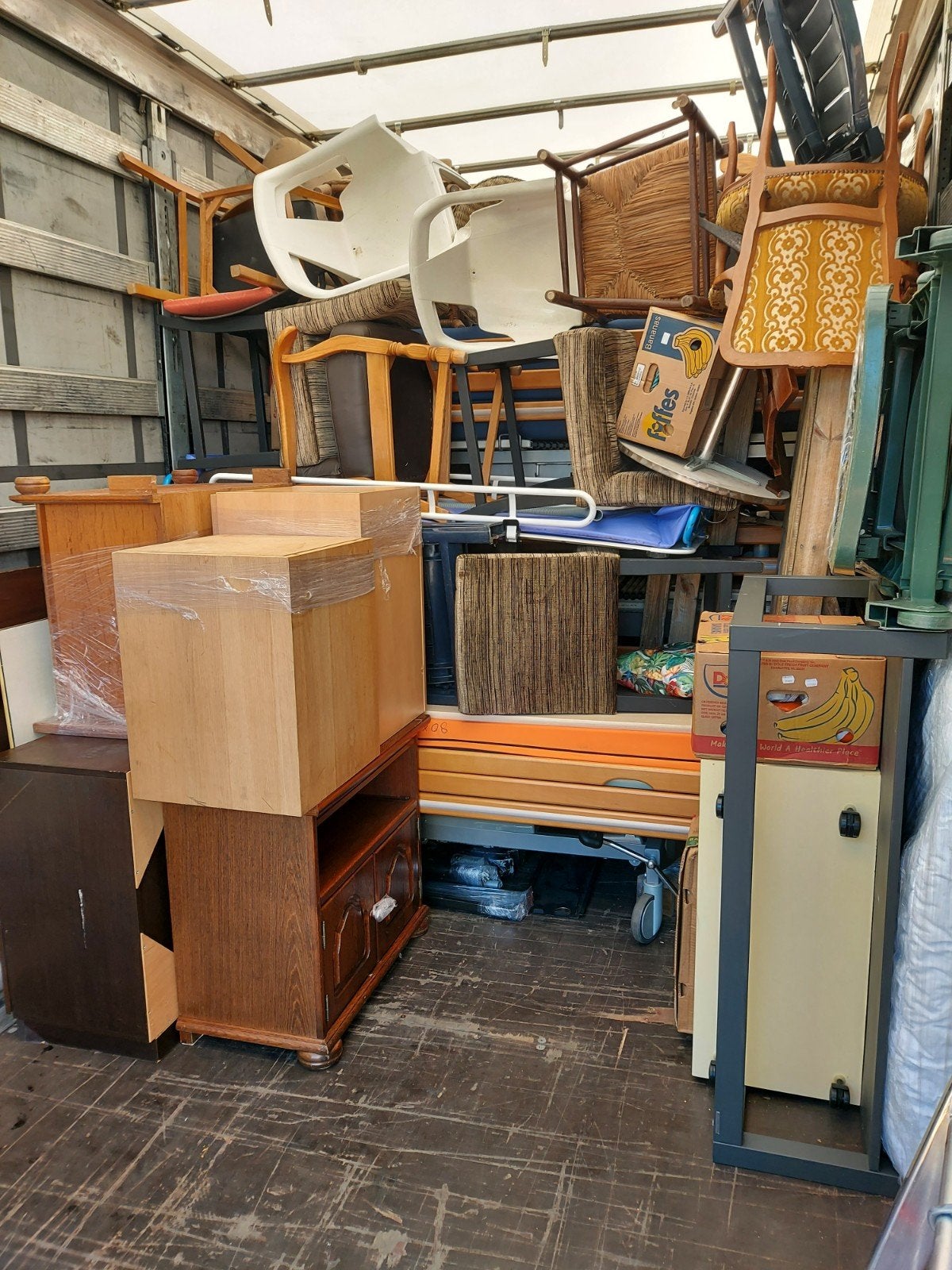 Exportmeubels in de mix trailer vol per maand export handel, Diversen, Rommelmarktspullen, Gebruikt, Ophalen