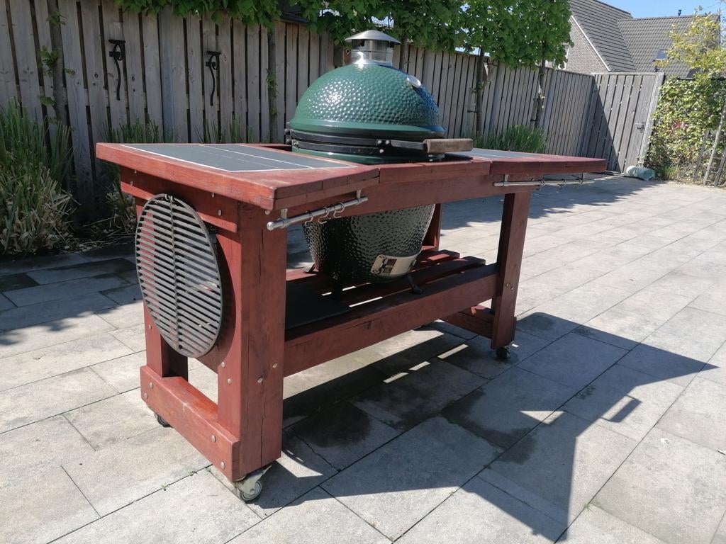 Eikenhouten BBQ-tafel met zwaarlastwielen (excl. Green Egg), Ophalen, Gebruikt, Houtskool, Handgemaakt