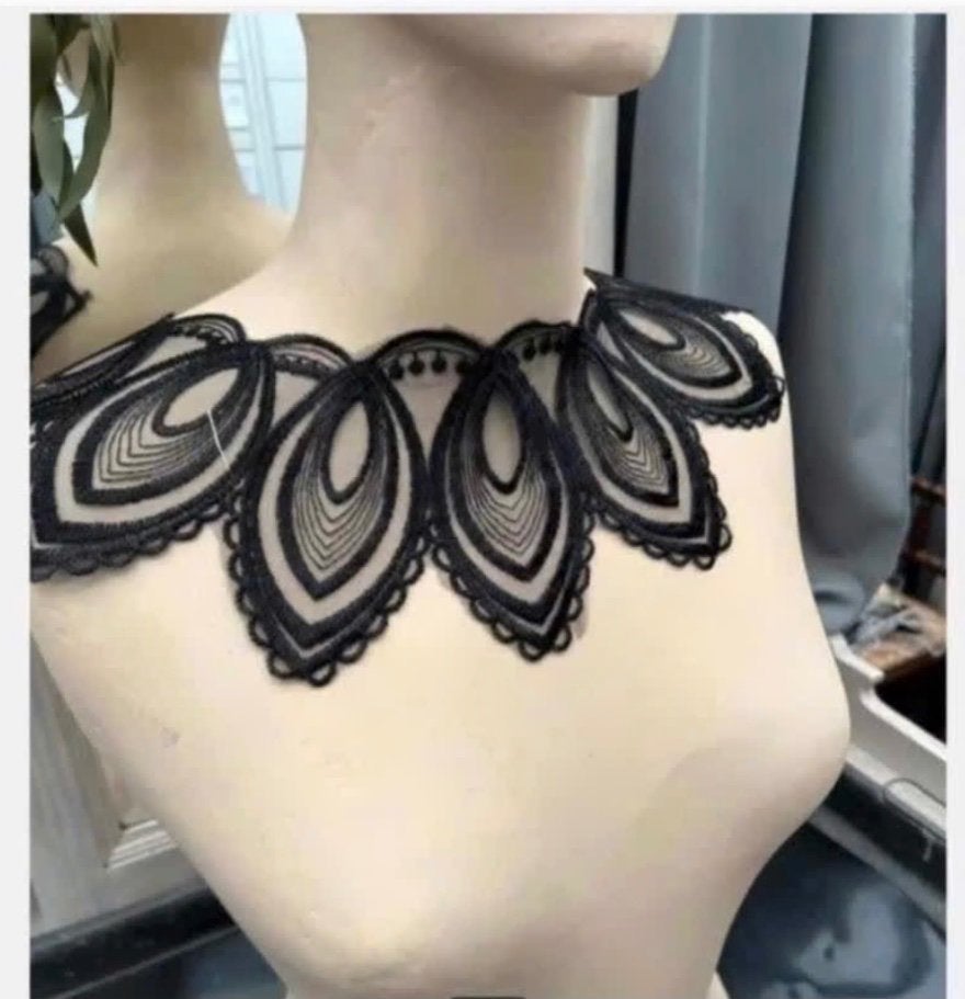 Bijzonder mooi zwart kraagje voor bv. op jurk blouse, 40 cm, Ophalen of Verzenden