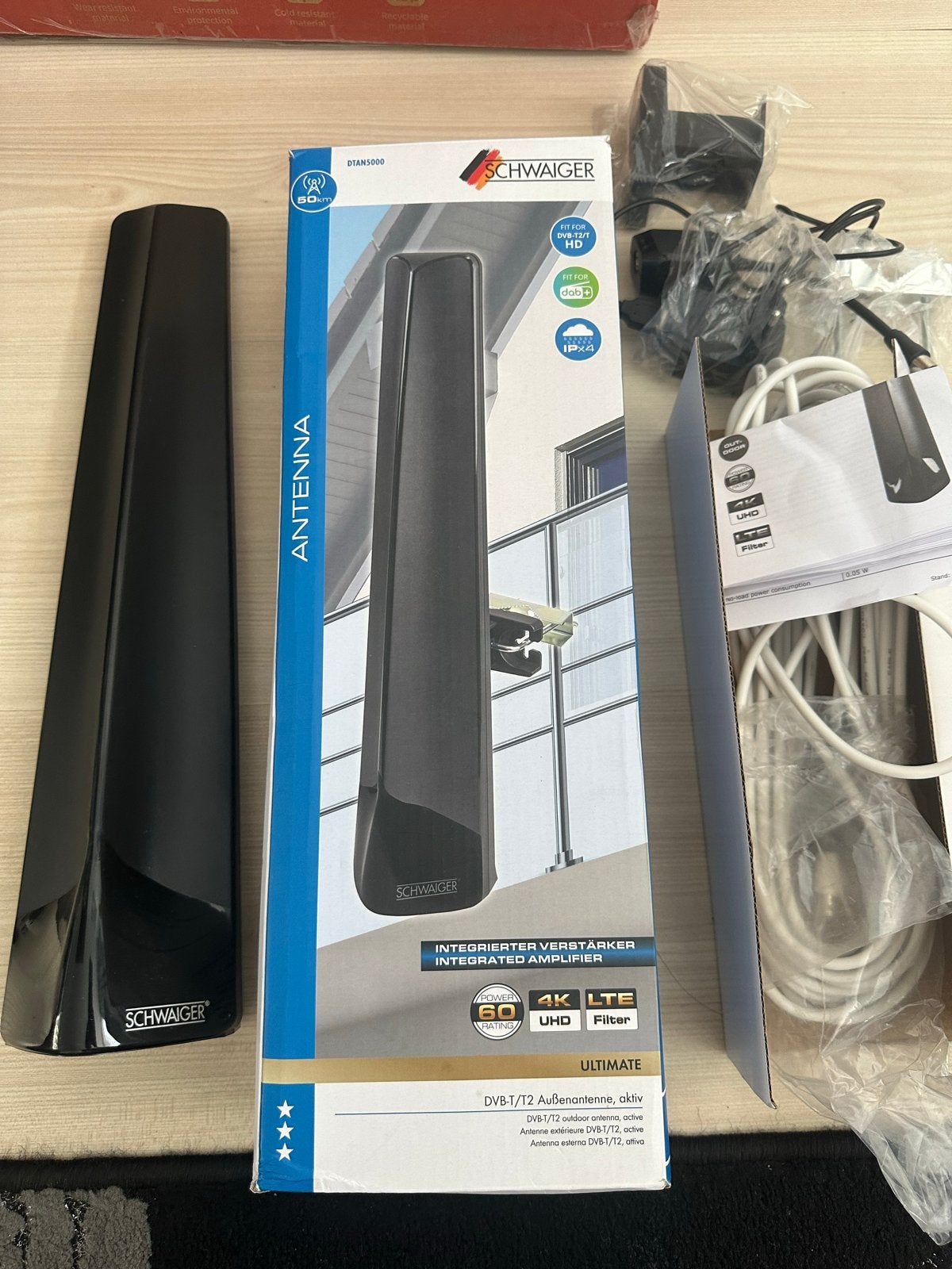 SCHWAIGER DVB-T/T2 Antenne met Geïntegreerde Versterker, Ophalen of Verzenden, Zo goed als nieuw, Antenne