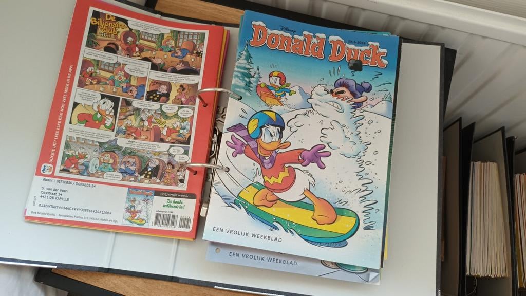 Dikke map Donald Duck weekbladen uit 2024!, Donald Duck / Disney, Europa, Ophalen of Verzenden, Zo goed als nieuw