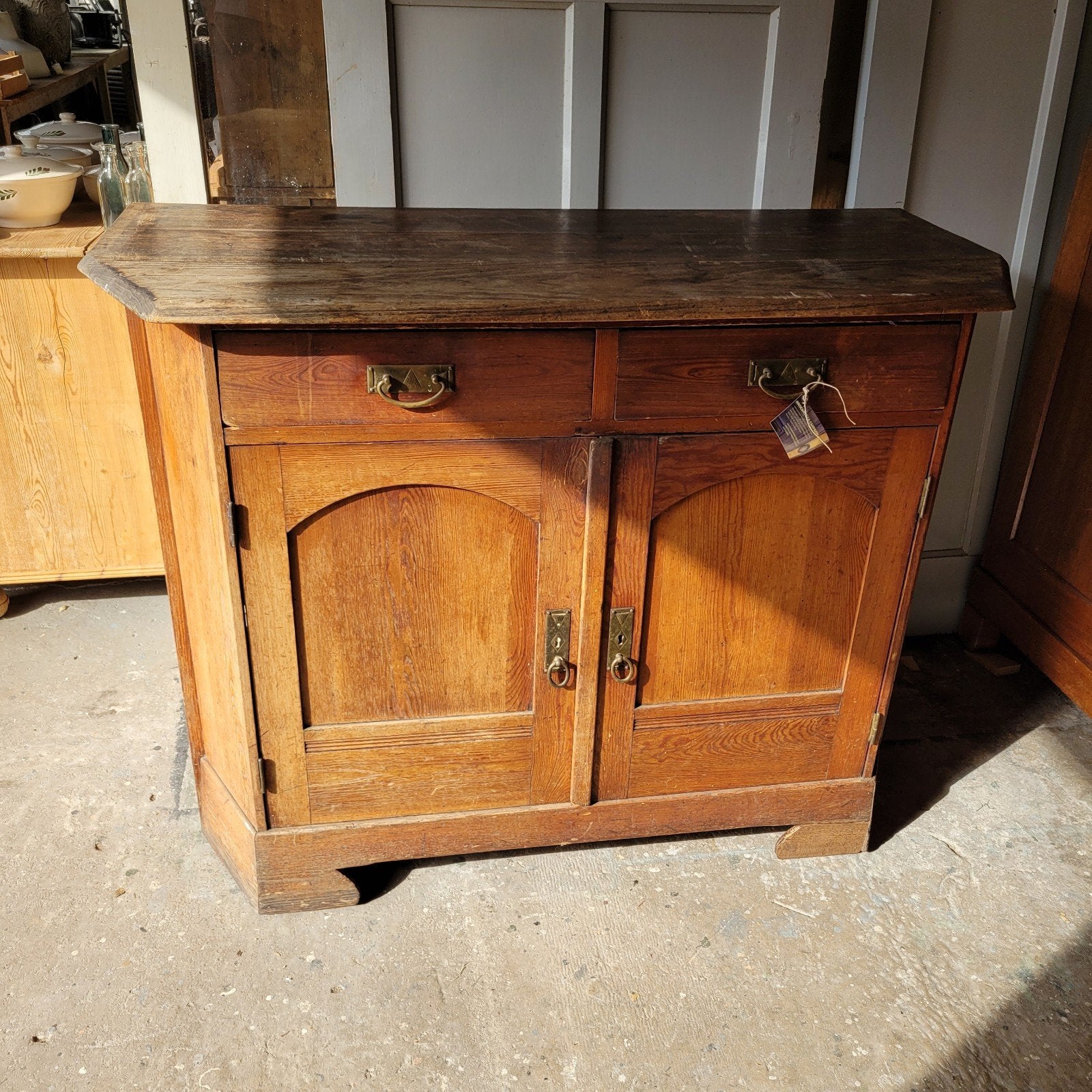 Brocante oude eiken lage kast commode dressoir, Ophalen
