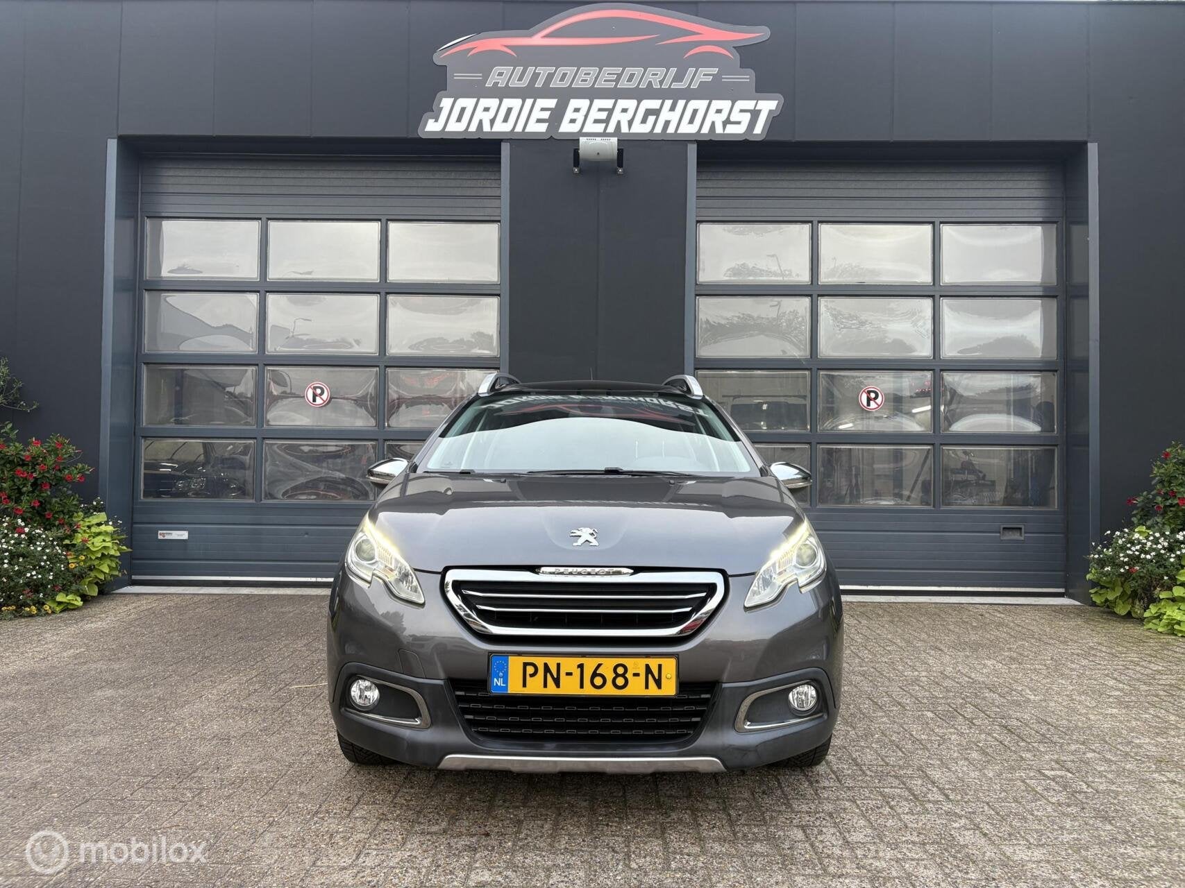 Peugeot 2008 1.2 PureTech Allure Automaat Pano, Auto's, 450 kg, Euro 6, 1199 cc, 82 pk
