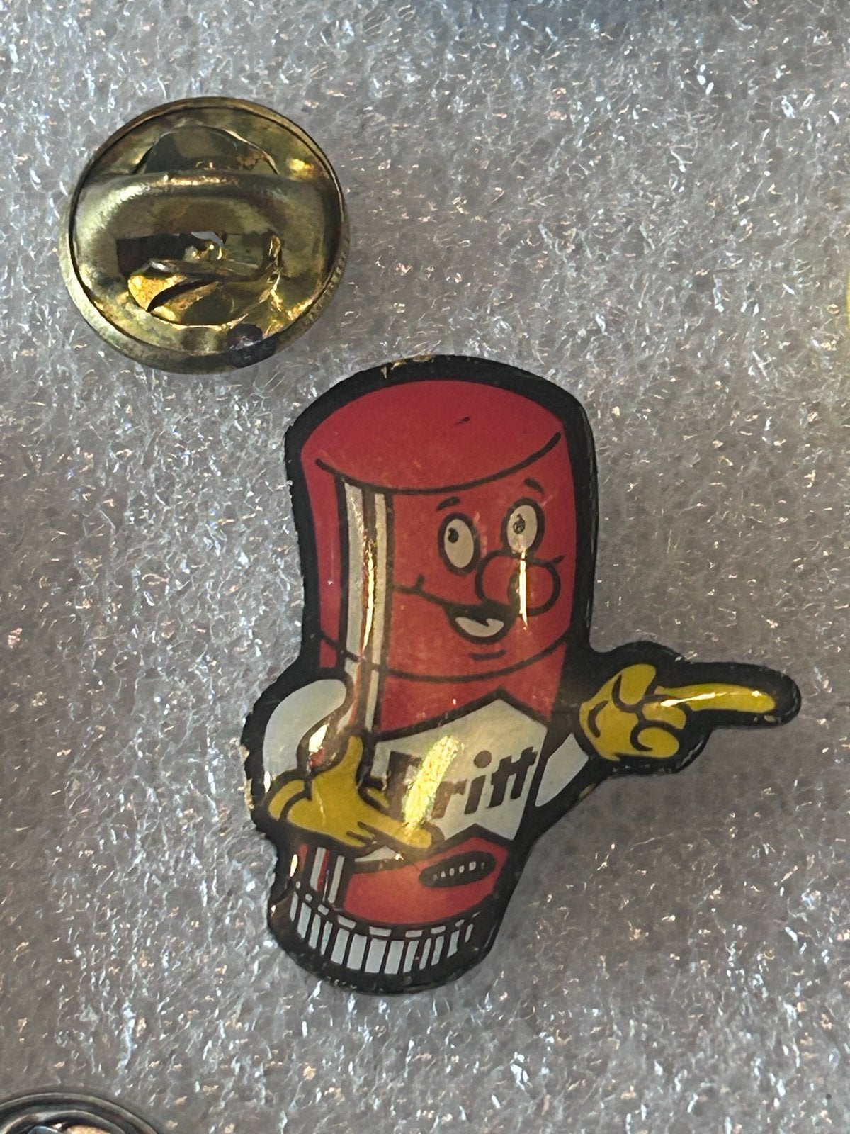 Vintage pritt lijm pin, Ophalen of Verzenden, Gebruikt, Merk, Speldje of Pin