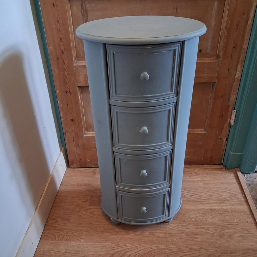 Ovaal grijs ladekastje, Huis en Inrichting, Kasten | Ladekasten, Ophalen, Minder dan 25 cm, Minder dan 50 cm, Minder dan 100 cm