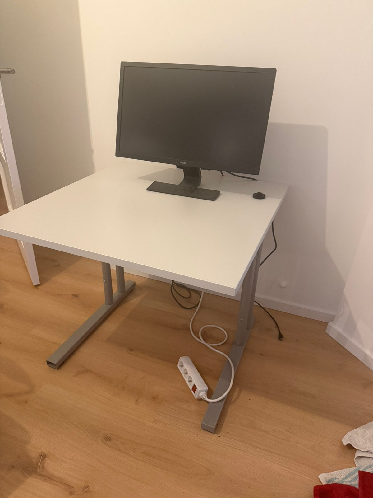Bureautafel, Ophalen, Zo goed als nieuw