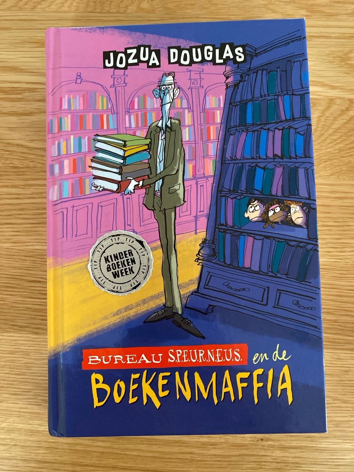 Bureau Speurneus en de Boekenmaffia - Jozua Douglas, Ophalen of Verzenden, Zo goed als nieuw, Fictie algemeen