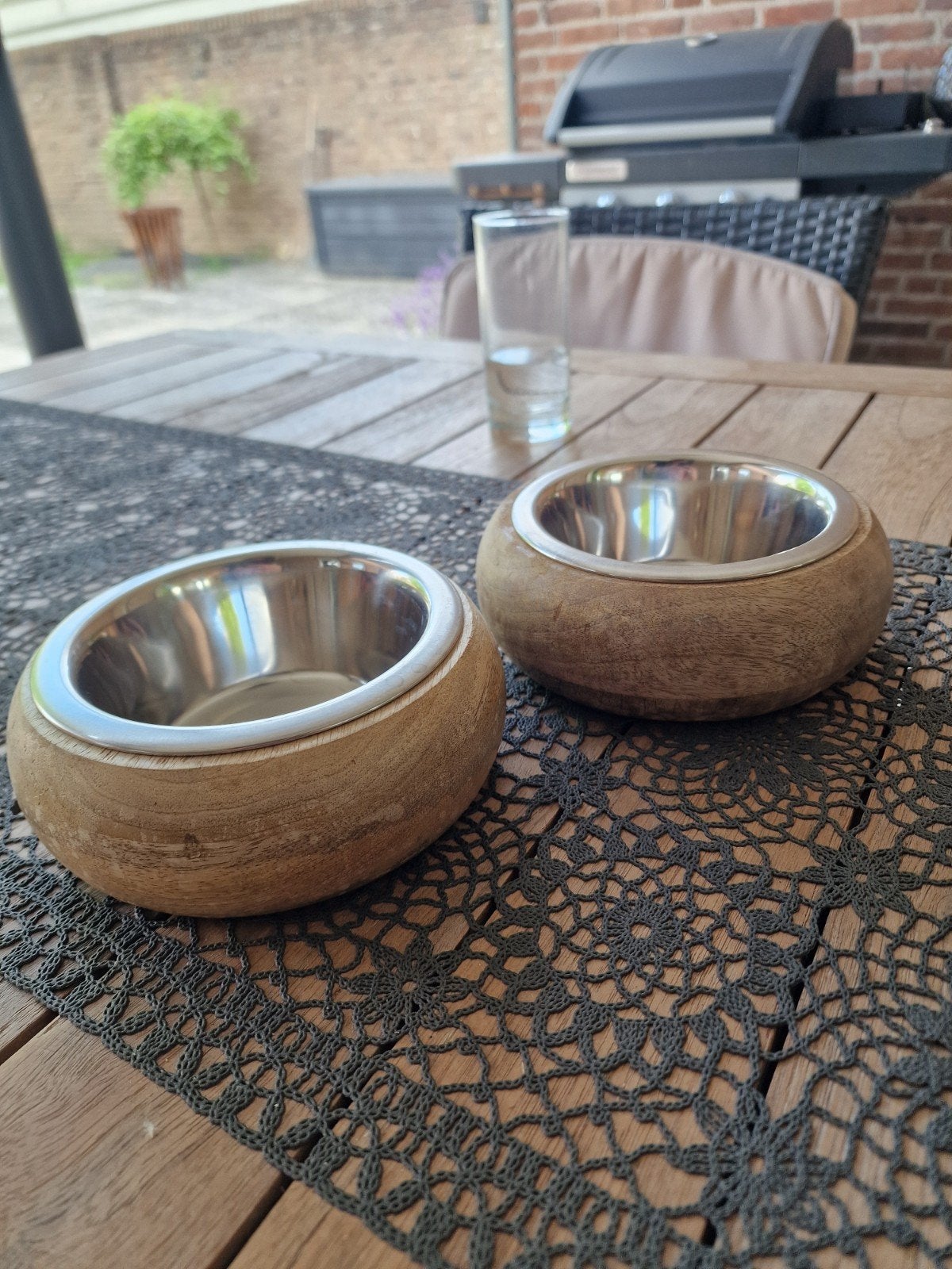 Nieuwe mangohouten drink-/voerbak, Dieren en Toebehoren, Ophalen, Zo goed als nieuw