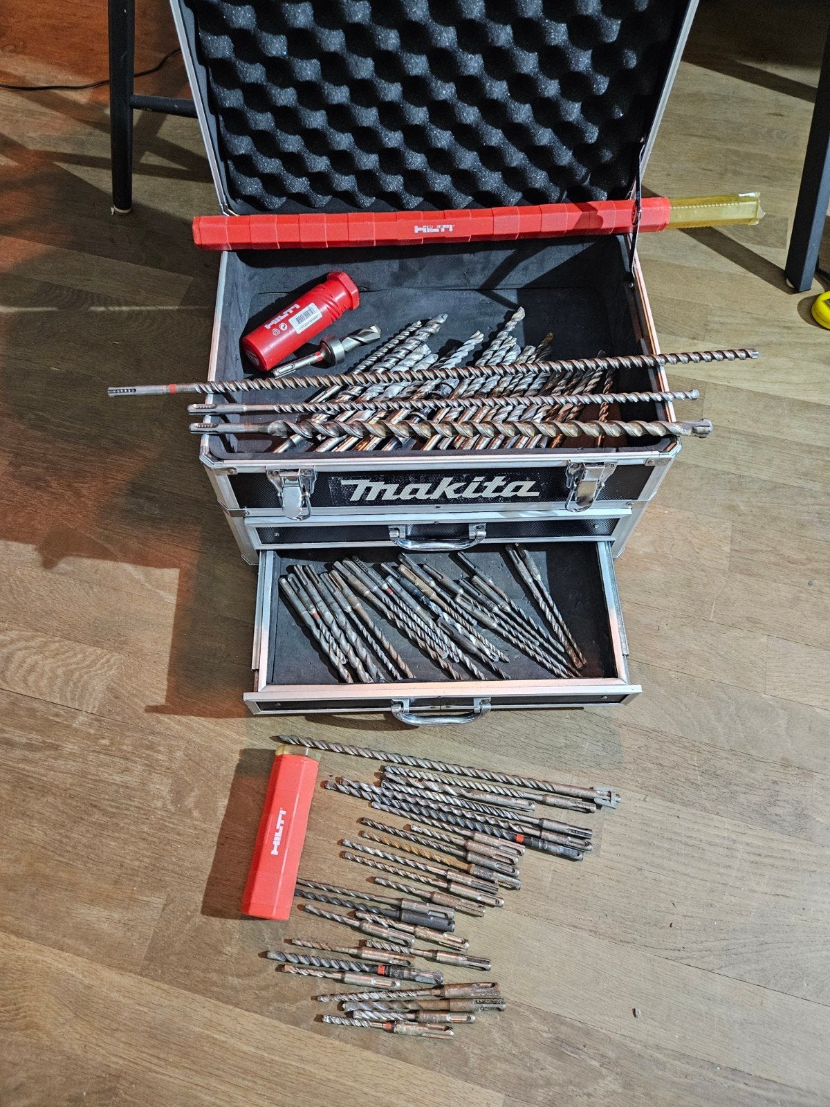 Grote set Hilti SDS boren nieuw/gebruikt. ZIE TEKST, Doe-het-zelf en Verbouw, Gereedschap | Boormachines, Ophalen of Verzenden