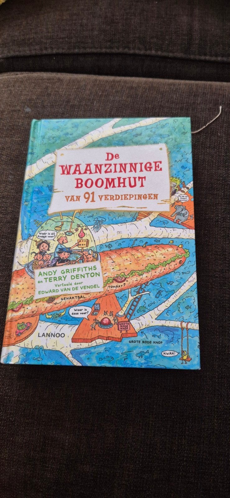 Geronimo Stilton Fantasia & De Waanzinnige Boomhut boeken, Boeken, Ophalen of Verzenden, Zo goed als nieuw, Geronimo Stilton, Andy Griffiths, Terry Denton
